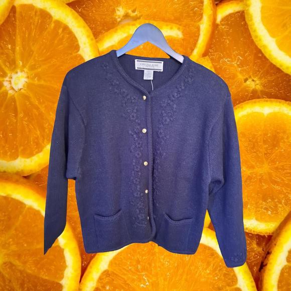 New Crystal Kobe Petite Navy Button Up With Floral Embroidery Size LP‎ - Picture 1 of 5